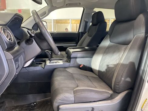 Used 2017 Toyota Tundra SR5 image 11