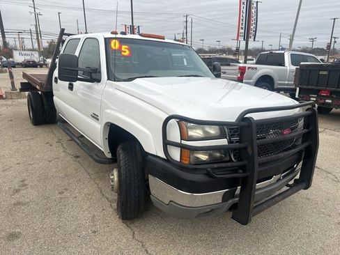 Used 2005 Chevrolet Silverado 3500 LT w/ Heavy-Duty Power Package image 4