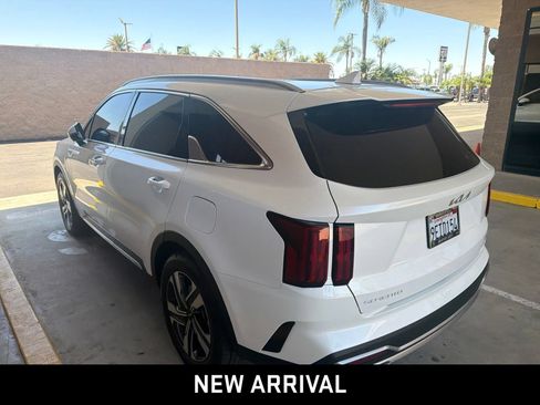 Used 2023 Kia Sorento SX Prestige w/ Panoramic Sunroof Package AWD/4WD image 6