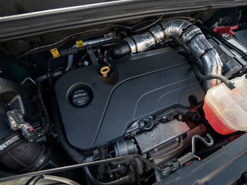 Certified 2021 Chevrolet Trax LT w/ Driver Confidence Package image 37