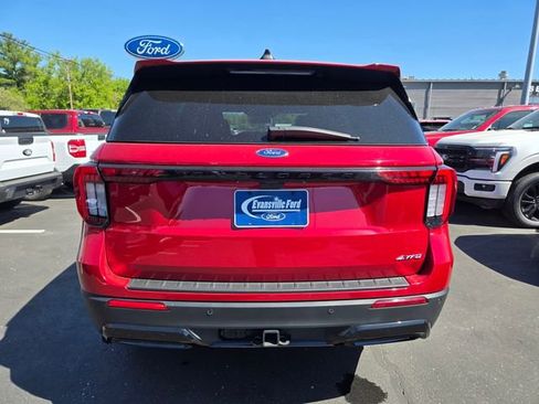 Used 2025 Ford Explorer ST-Line AWD/4WD image 5