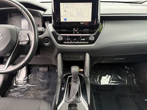 Used 2023 Toyota Corolla Cross LE w/ Moonroof Package FWD image 14