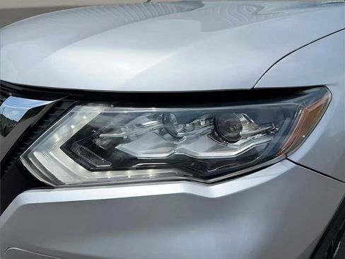 Used 2019 Nissan Rogue SL w/ Premium Package AWD/4WD image 13