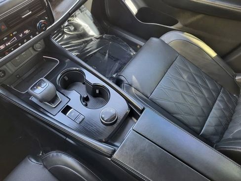 Certified 2024 Nissan Rogue Platinum w/ Platinum Premium Package image 15