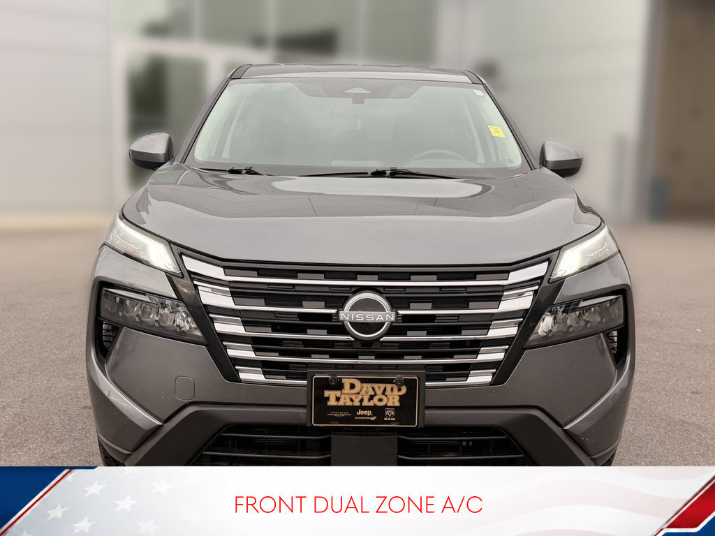 Used 2026 Nissan Rogue SV FWD image 3