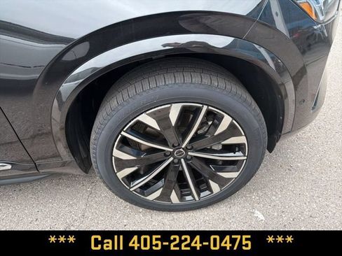 Used 2025 Volvo XC90 B6 Plus AWD/4WD image 13