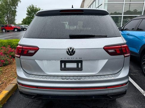 Used 2022 Volkswagen Tiguan SE R-Line FWD image 5