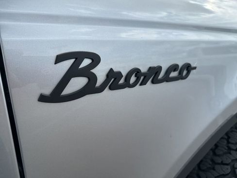 Used 2022 Ford Bronco Black Diamond image 39