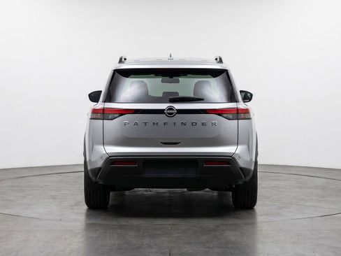Used 2025 Nissan Pathfinder SV FWD image 7