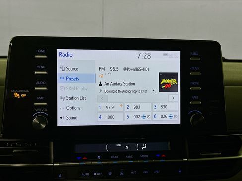 Used 2023 Toyota Sienna XLE image 24