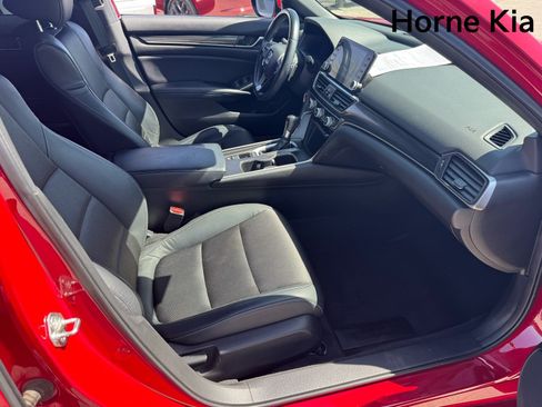 Used 2018 Honda Accord Sport image 26