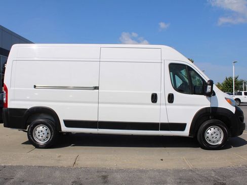Used 2023 RAM ProMaster 2500 FWD image 6