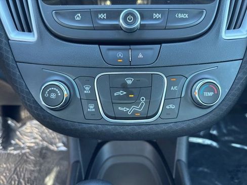 Used 2024 Chevrolet Malibu LS FWD image 20