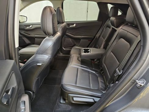 Used 2022 Ford Escape Titanium w/ Class II Trailer Tow Package AWD/4WD image 16