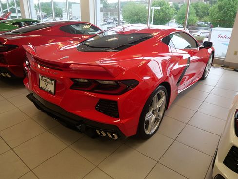 Used 2020 Chevrolet Corvette Stingray Preferred Cpe w/ 2LT Preferred Equipment Group RWD image 5