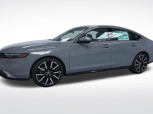 New 2026 Honda Accord Touring image 4
