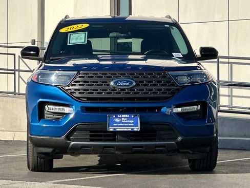 Certified 2022 Ford Explorer XLT w/ Equipment Group 202A image 8