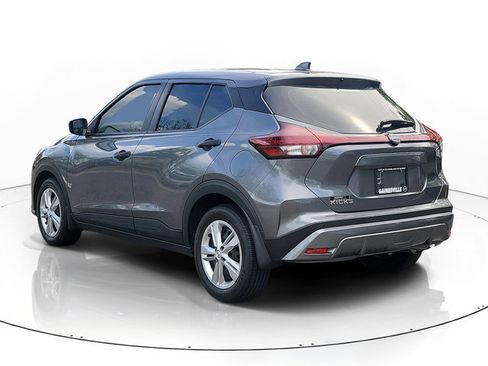 Used 2025 Nissan Kicks Play S FWD image 3