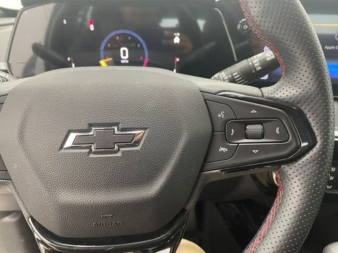 Used 2025 Chevrolet Trax RS w/ Driver Confidence Package image 23