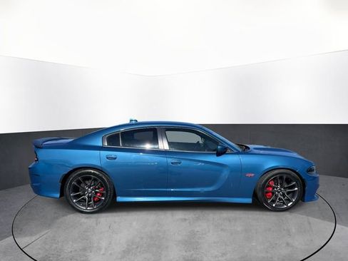 Used 2022 Dodge Charger Scat Pack RWD image 8