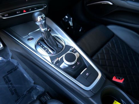 Used 2018 Audi TT 2.0T w/ Technology Package image 31