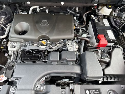 Certified 2025 Toyota RAV4 LE FWD image 17