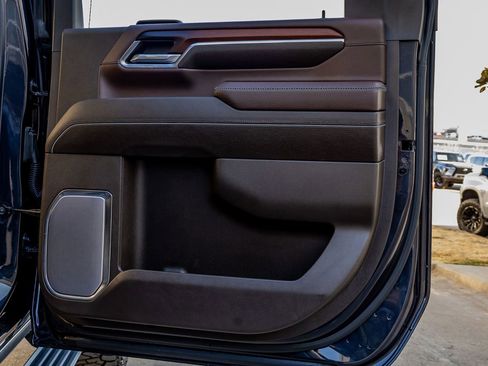 Used 2024 GMC Sierra 2500 Denali w/ Denali Reserve Package image 38