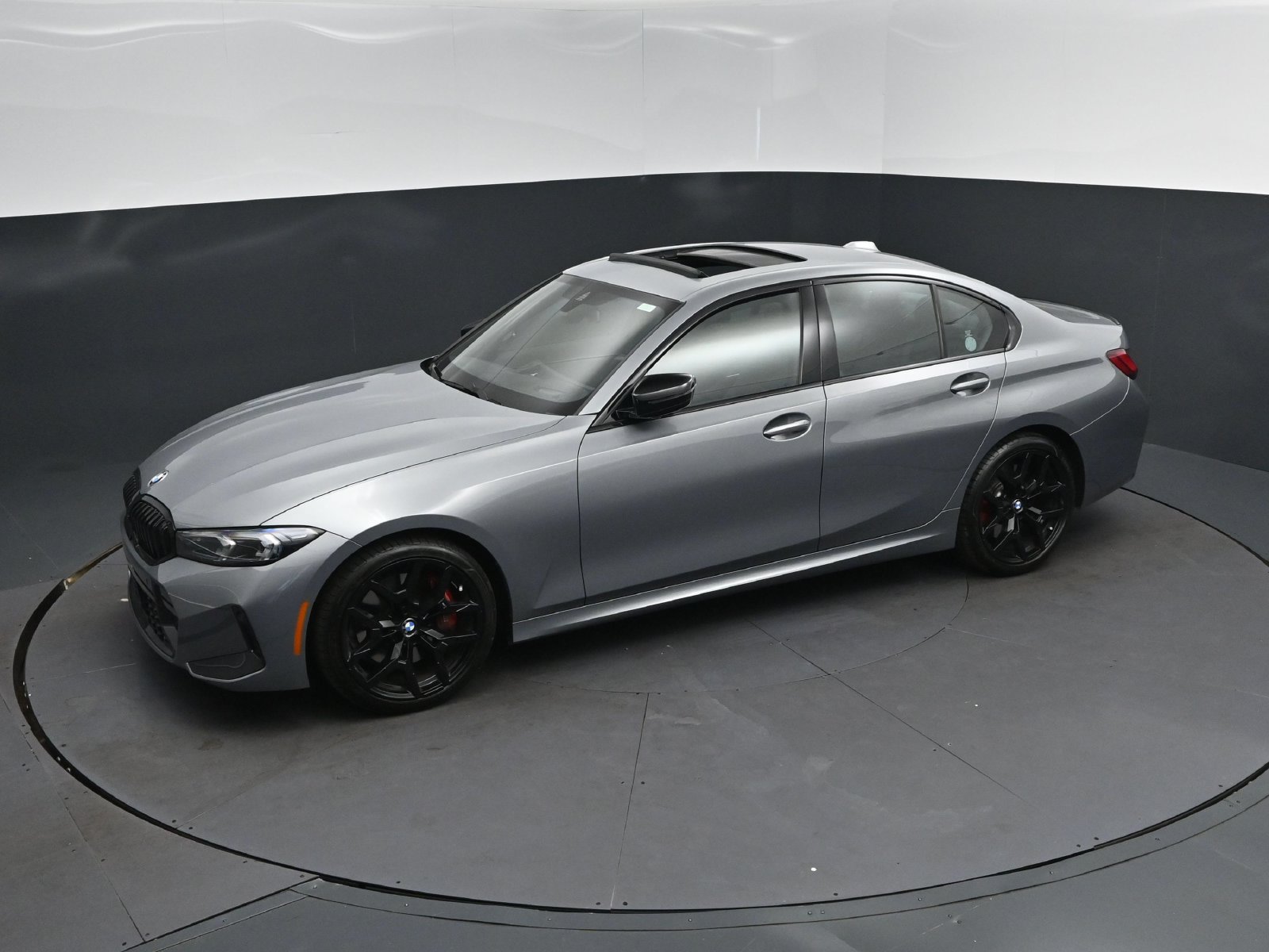 Certified 2026 BMW 330i Sedan w/ M Sport Package RWD image 32