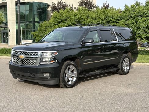 Used 2016 Chevrolet Suburban LT w/ LT Signature Package AWD/4WD image 3