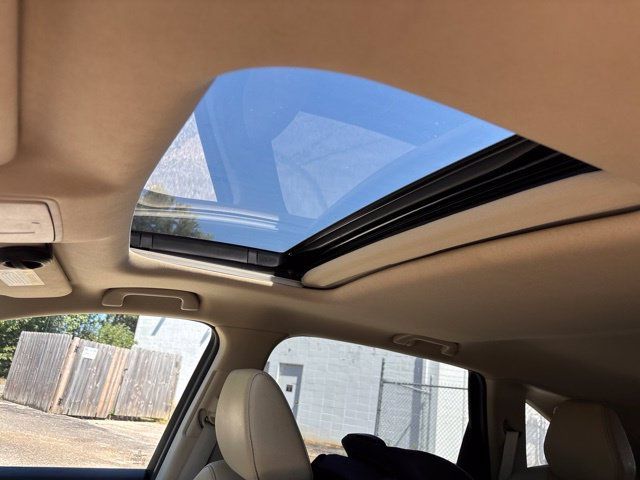 Used 2017 Acura MDX w/ Technology Package FWD image 5