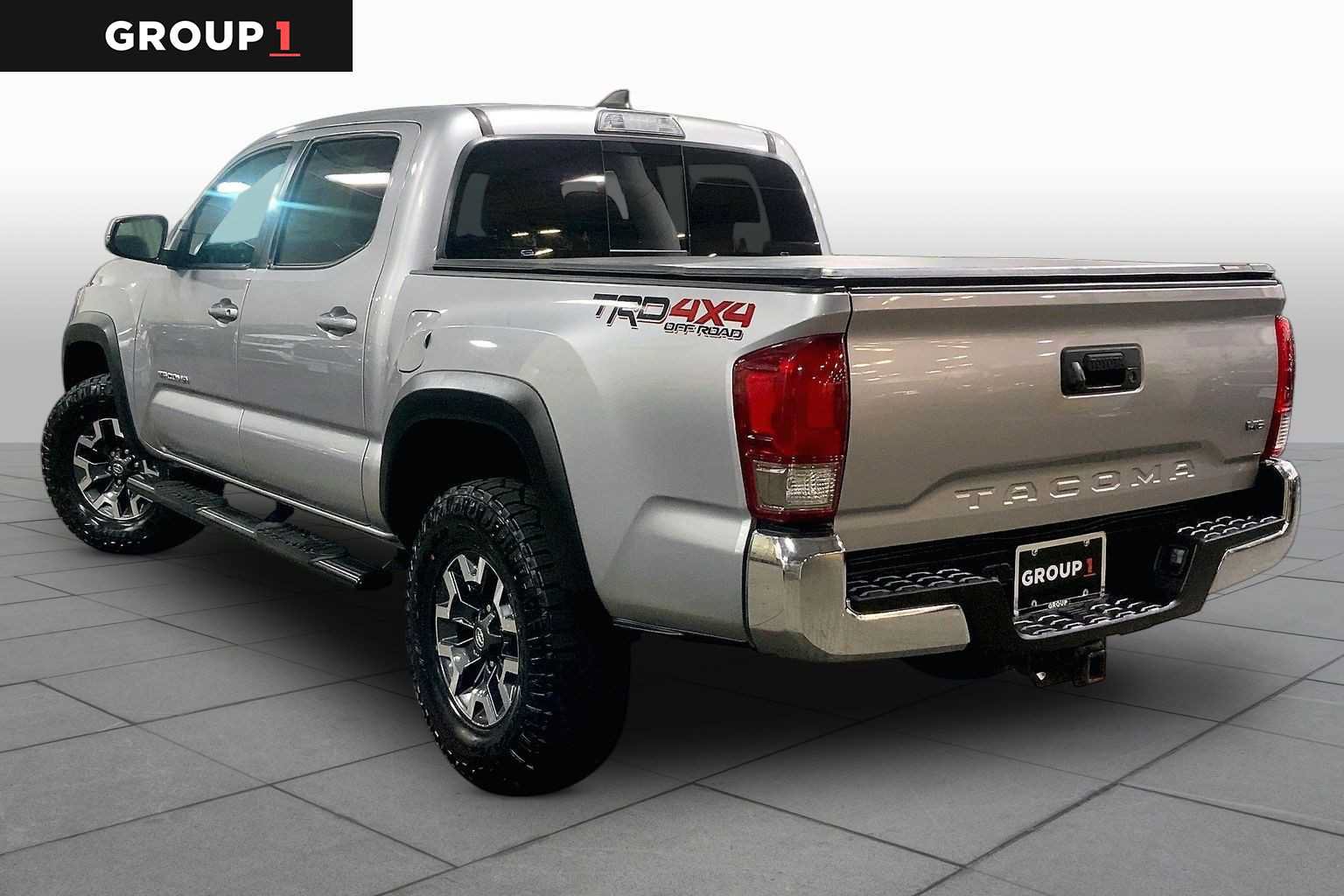 Certified 2017 Toyota Tacoma TRD Off-Road w/ Tow Package AWD/4WD image 12