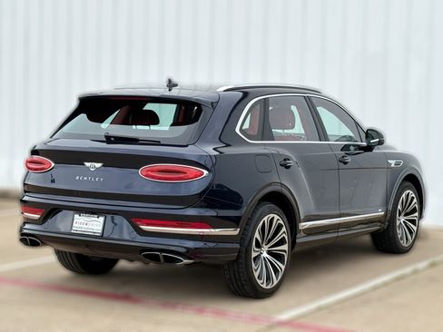 Used 2021 Bentley Bentayga AWD/4WD image 9