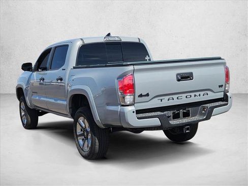 Used 2019 Toyota Tacoma Limited AWD/4WD image 7