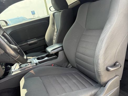 Used 2009 Dodge Challenger R/T w/ Sound Group image 10