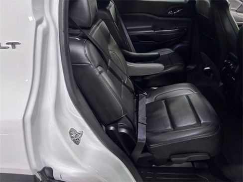 Used 2023 GMC Acadia SLT image 45