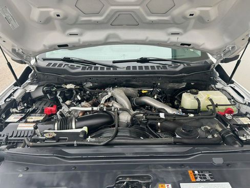 Used 2024 Ford F250 XLT AWD/4WD image 7