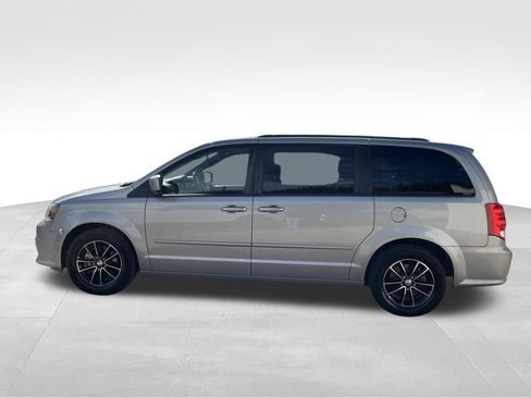 Used 2017 Dodge Grand Caravan GT FWD image 8