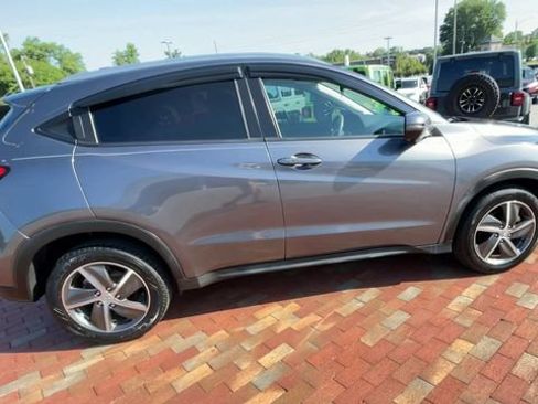 Used 2021 Honda HR-V EX image 2