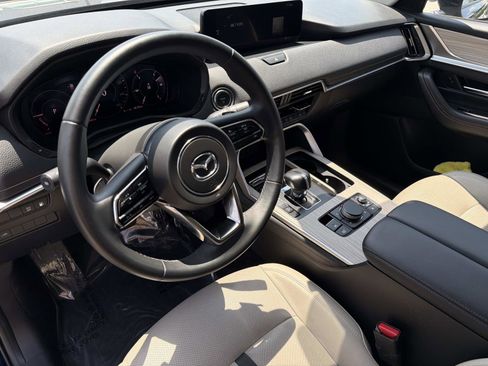 Used 2024 MAZDA CX-90 Plug-In Hybrid w/ Preferred AWD/4WD image 7