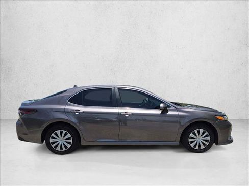 Used 2024 Toyota Camry LE FWD image 4