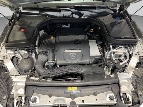 Used 2018 Mercedes-Benz GLC 300 4MATIC image 33