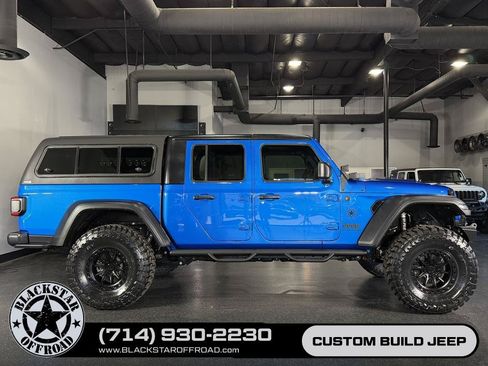Used 2024 Jeep Gladiator Rubicon w/ Technology Group AWD/4WD image 1