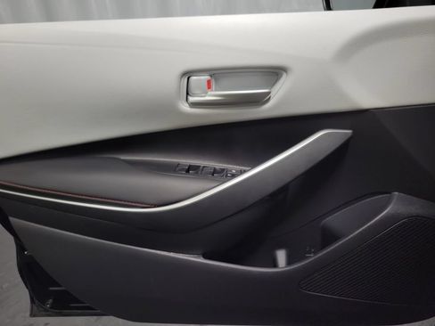 Used 2025 Toyota Corolla SE FWD image 22