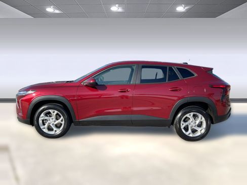 Certified 2024 Chevrolet Trax LS w/ LS Convenience Package image 2