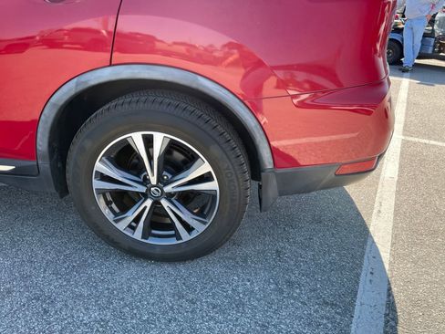 Used 2017 Nissan Rogue SL w/ SL Premium Package image 9