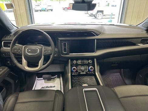 Used 2024 GMC Yukon Denali image 35