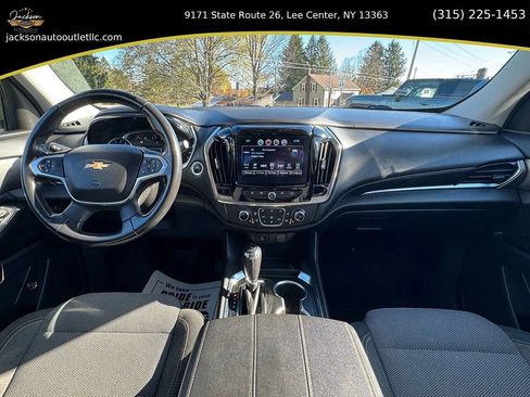 Used 2018 Chevrolet Traverse LT image 6