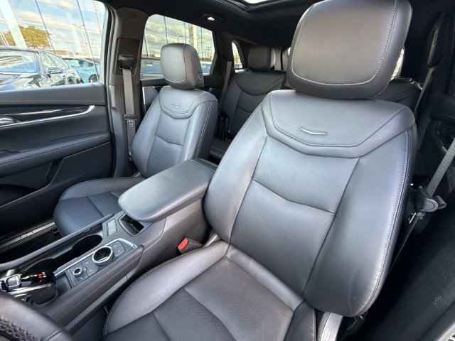 Certified 2024 Cadillac XT5 Premium Luxury w/ LPO, Floor Liner Package AWD/4WD image 20