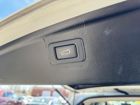 Used 2017 Subaru Outback 3.6R Touring w/ Popular Package #5A image 44