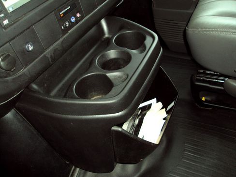 Used 2014 Chevrolet Express 1500 AWD image 25